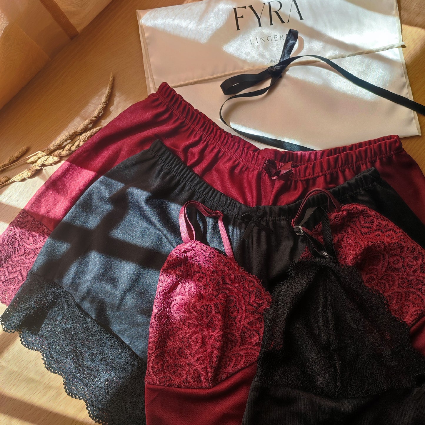 Elena Night Set - Black