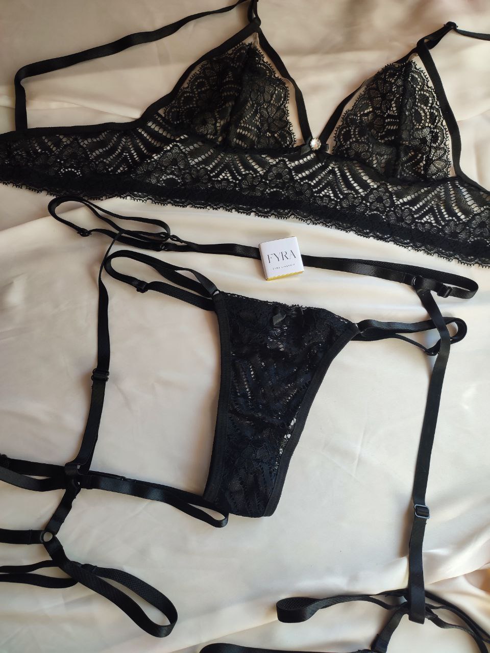 lingerie sexy renda macia em preto