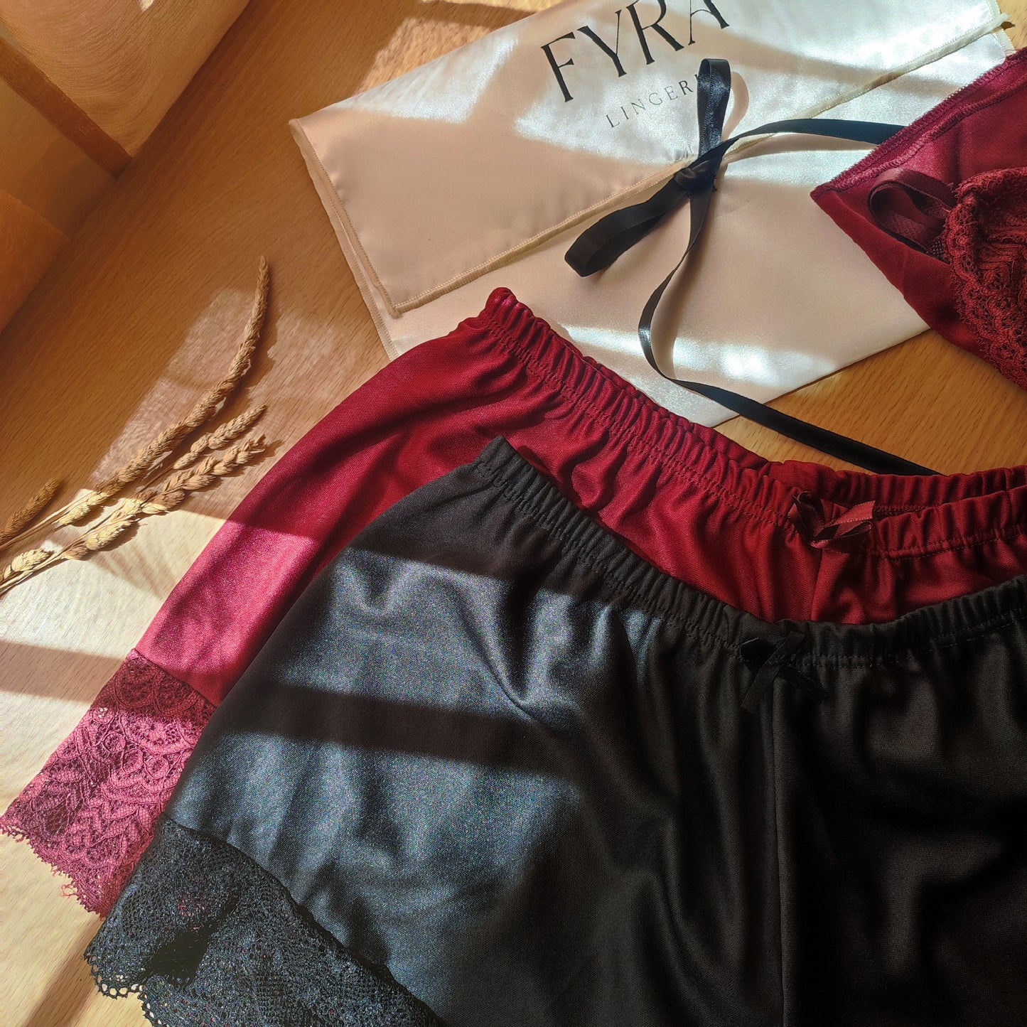 Elena Night Set - Red